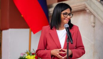 Delcy Rodríguez justifie l'expulsion d'Alex Saab en affirmant qu'il répondait aux intérêts du pays