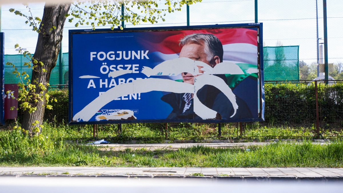 Récupérer l'argent et fuir ou changer de camp : Orbán et son entourage