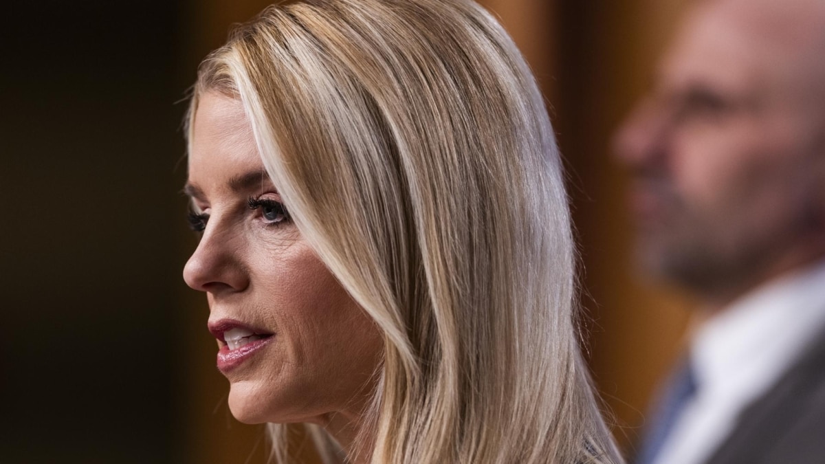 Pam Bondi.