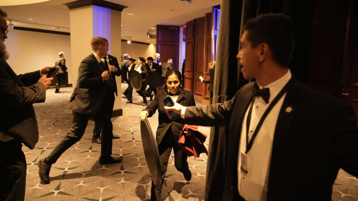 Personal del Washington Hilton, durante el ataque del pistolero.