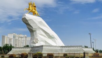 La capitale pharaonique du Turkménistan où se retrouveront les éventuels alliés de Poutine