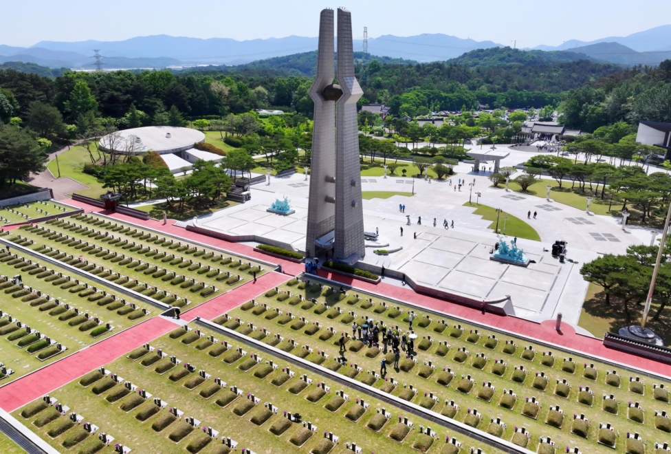 Le cimetière national du 18 mai rend hommage aux victimes du massacre de Gwangju