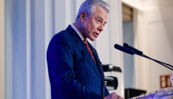 L'ambassadeur américain estime que la « frustration » de Trump est justifiée par le refus de Sánchez d'augmenter les dépenses pour l'OTAN