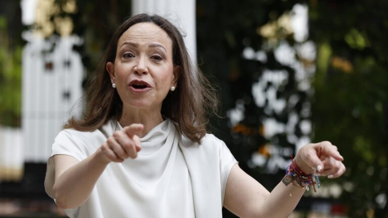 María Corina Machado accepte de négocier avec Delcy Rodríguez
