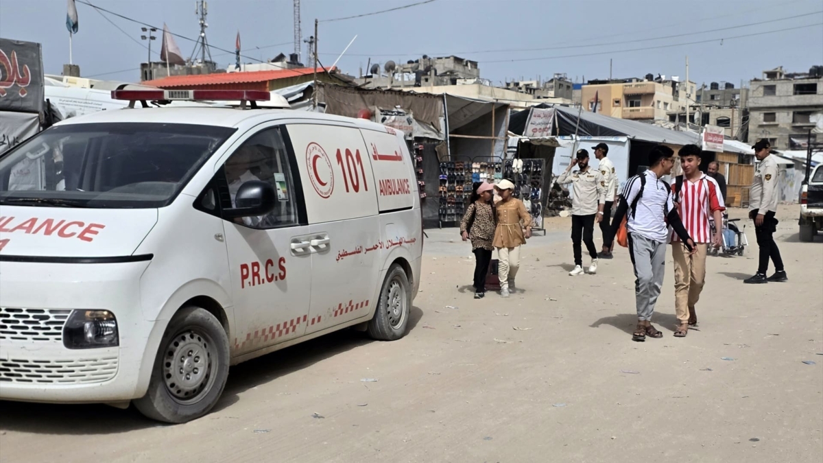Ambulancias de la Medlia Luna Roja en Khan Yunis el pasado 12 de mayo