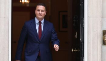 Le ministre britannique de la Santé démissionne pour contester le leadership de Starmer
