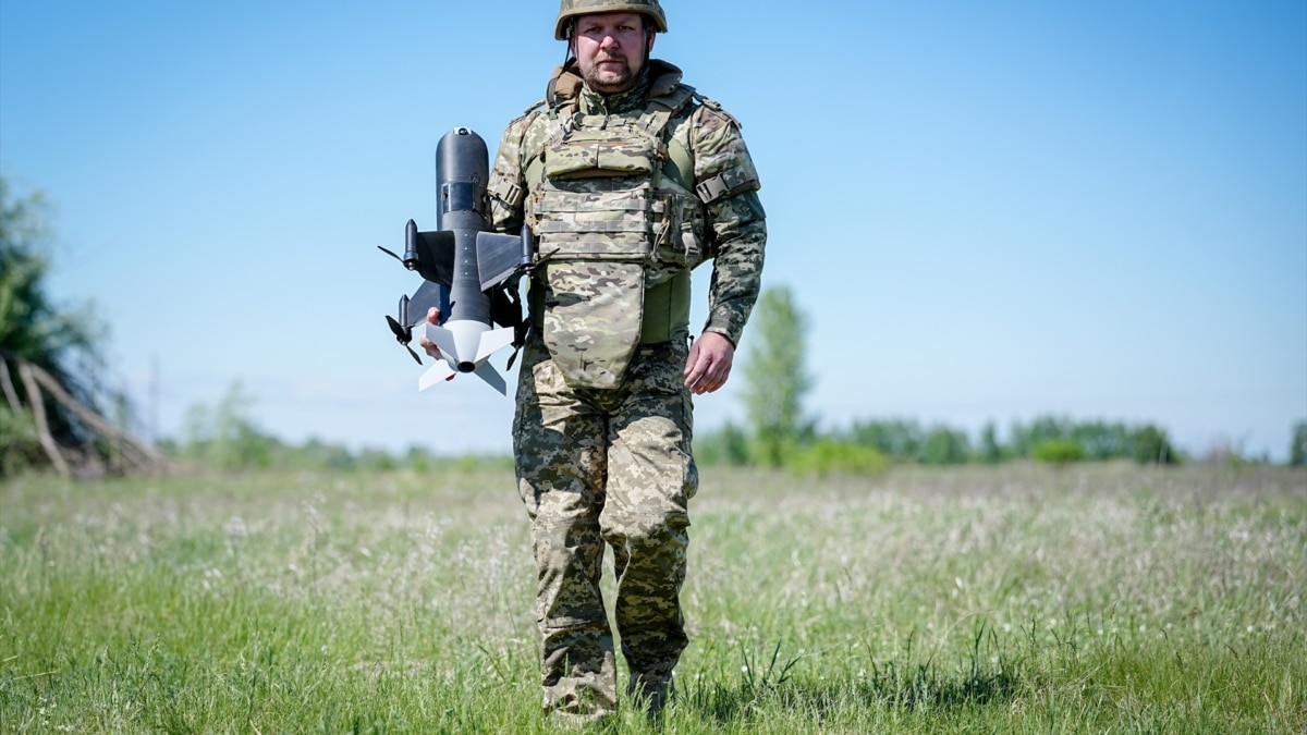 chaque unité de drones doit tuer dix Russes par mois