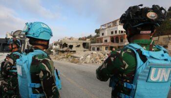 Un casque bleu tué et deux blessés au Liban