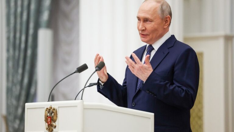 Poutine demande à l'UE de cesser de fournir des armes à l'Ukraine et de favoriser un accord de paix