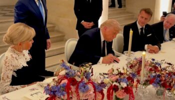 Les États-Unis et l’Iran signent la paix « électroniquement » et débloquent Ormuz