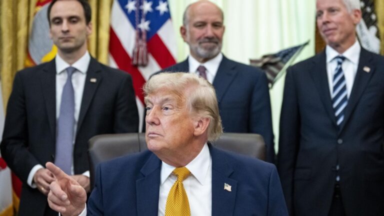 Le Sénat américain approuve pour la première fois une résolution demandant à Trump de mettre fin à la guerre contre l'Iran