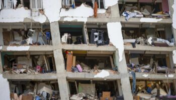 L'ONU estime que les disparus à cause des tremblements de terre dans le nord du Venezuela pourraient atteindre 50 000 personnes.
