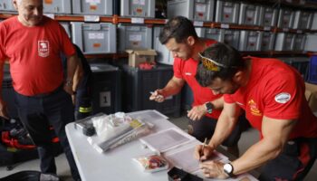 Des équipes espagnoles sauvent quatre survivants des ruines de La Guaira