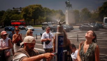 Mille morts depuis mercredi, première estimation à la baisse de la pire canicule de l'histoire en France