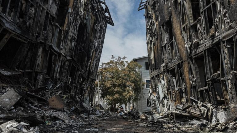 Le Venezuela continue de compter ses morts alors qu’il est aux prises avec l’effondrement