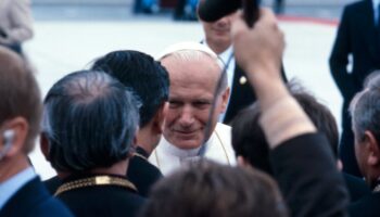 Le prêtre schismatique espagnol qui a attaqué Jean-Paul II à Fatima armé d'une baïonnette : « A bas le Concile Vatican II ! »