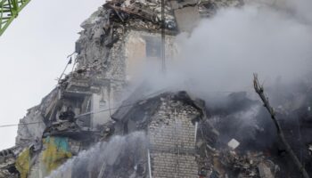 La russie lance une attaque massive contre Kyiv, où le nombre de morts s'élève déjà à 17
