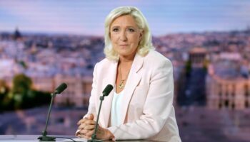 Marine Le Pen maintient sa candidature à l'Elysée en 2027 et fera appel de la condamnation