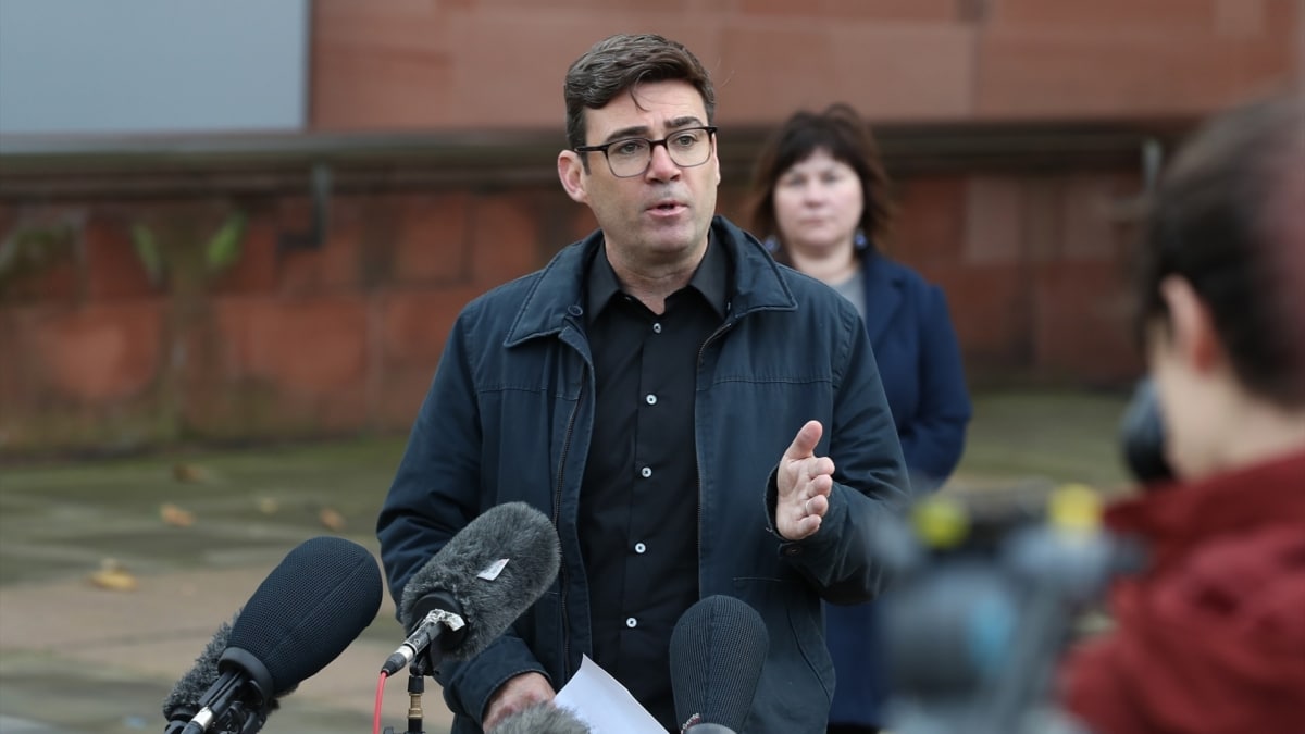 Andy Burnham logra los apoyos necesarios para ser próximo líder laborista y primer ministro británico