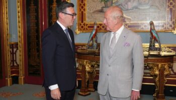 Burnham prend la relève en tant que Premier ministre britannique et promet « les plus grands changements depuis 40 ans »