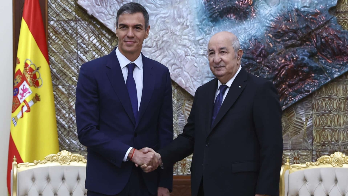Pedro Sánchez con el presidente argelino, Abdelmajid Tebboune