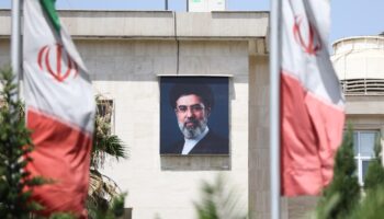 Khamenei est toujours porté disparu, qui contrôle l’Iran ?