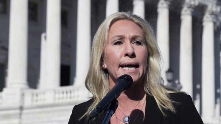 « Trump envisage d'utiliser l'arme nucléaire contre l'Iran » : une ancienne députée du MAGA lâche la bombe