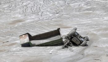 Le Népal retrouve un troisième survivant espagnol après les inondations