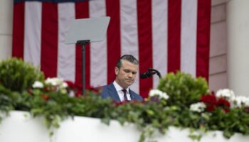 Le secrétaire américain à l'Armée démissionne suite à un conflit avec Hegseth