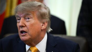 Les États-Unis attaquent trois pétroliers iraniens en réponse à l'offensive