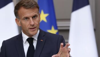 Macron ordonne de renforcer la protection des infrastructures critiques contre les attaques russes