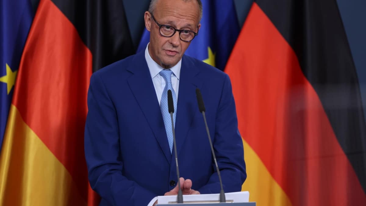 Friedrich Merz comparece ante los medios en Berlín.