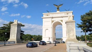 L'arc de triomphe de Donald Trump, un « caprice parisien » qui sera défendu par des drones et des snipers