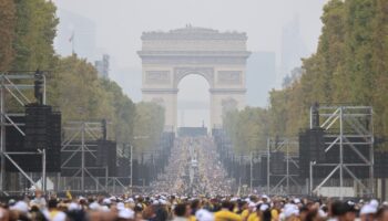 700 000 fidèles saluent Léon XIV à Paris : « Bâtissez une nation renouvelée sur ses racines chrétiennes !