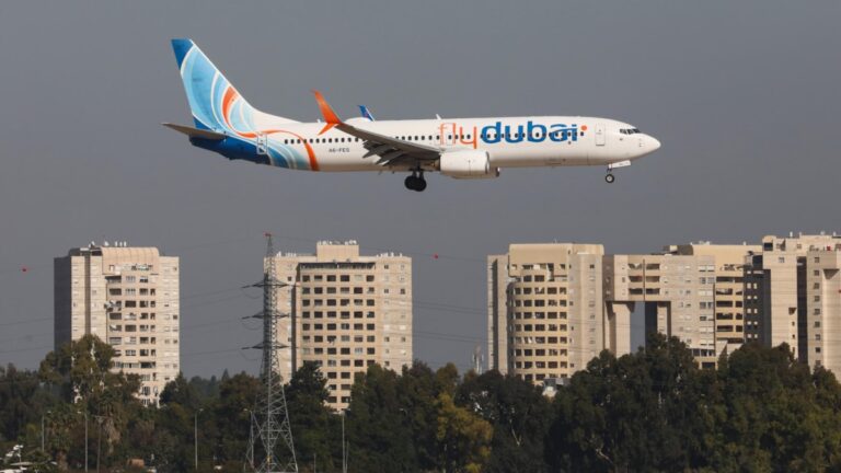 L'Arabie Saoudite enquête sur l'incident d'un vol Flydubai qui a effectué un atterrissage d'urgence en route vers Tel Aviv