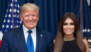 Kimberly Guilfoyle, ex-petite amie de Trump Jr et ex-épouse du gouverneur de Californie qui se vante de disposer de superpuissances à Athènes : « Nous pouvons tout faire »