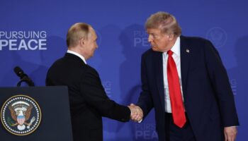Trump annonce un accord avec Poutine pour que la Russie fournisse du carburant diesel aux États-Unis et au marché mondial