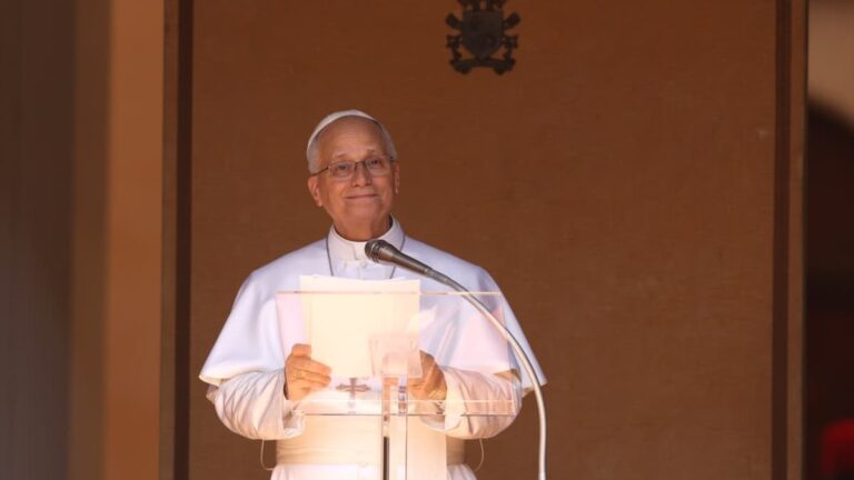Le pape quitte l'hôpital quatre jours après son opération aux poumons
