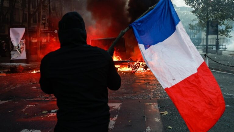 L’agonie du macronisme : chaos, violence et mauvaise gouvernance