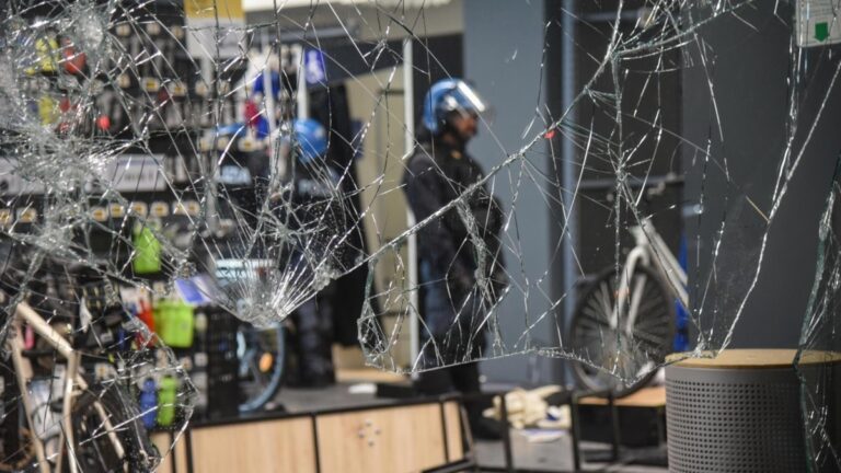 Meloni envoie 500 soldats supplémentaires à Milan après les émeutes
