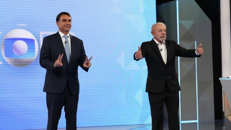 Décompte très serré entre Lula et Bolsonaro aux élections brésiliennes