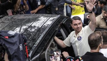 Flávio Bolsonaro s'enfuit aux États-Unis de peur d'être condamné comme son père