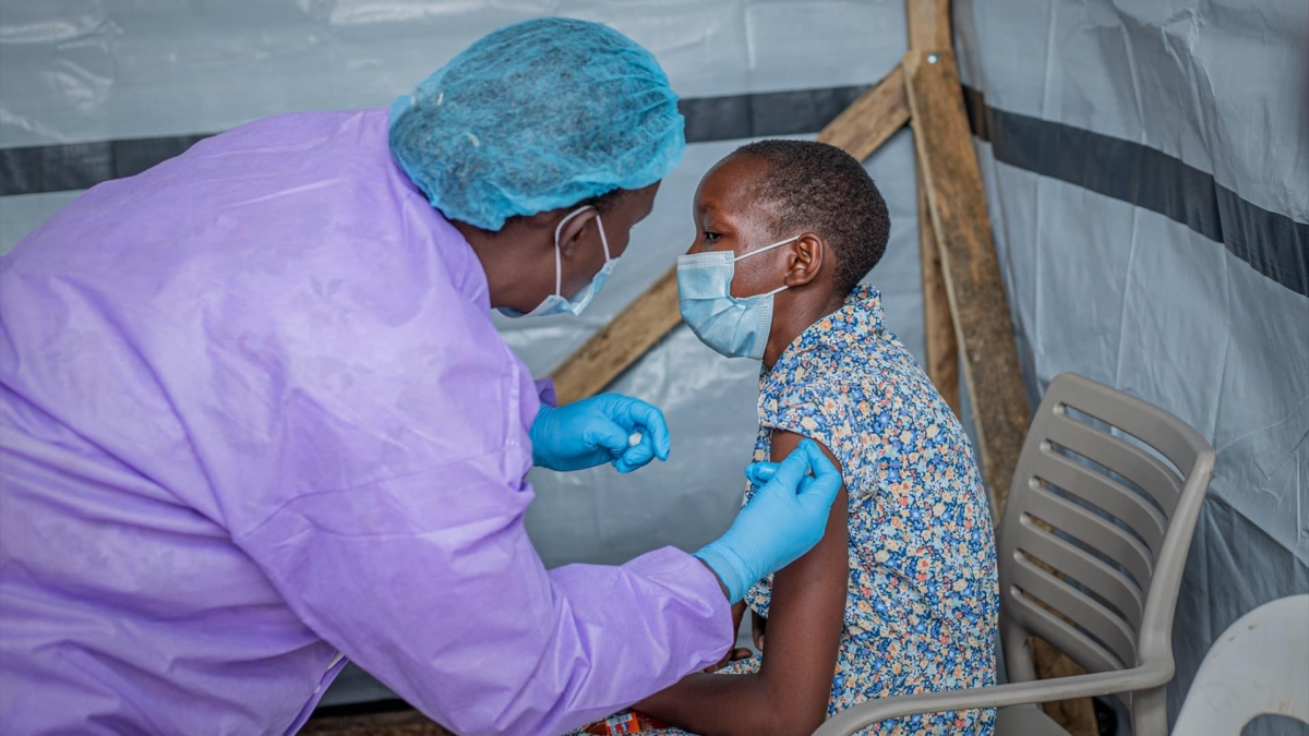 Ensayo clínico de la bacuna contra la cepa Bundibugyo del virus del ébola en Bunia, en el este de la República Democrática del Congo.