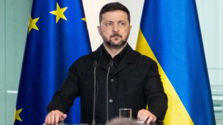 Zelensky cède aux pressions de Trump et ouvre la porte à une trêve énergétique avec la Russie après l'accord pétrolier américain avec Poutine
